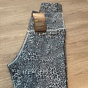 Nike dri fit leggings